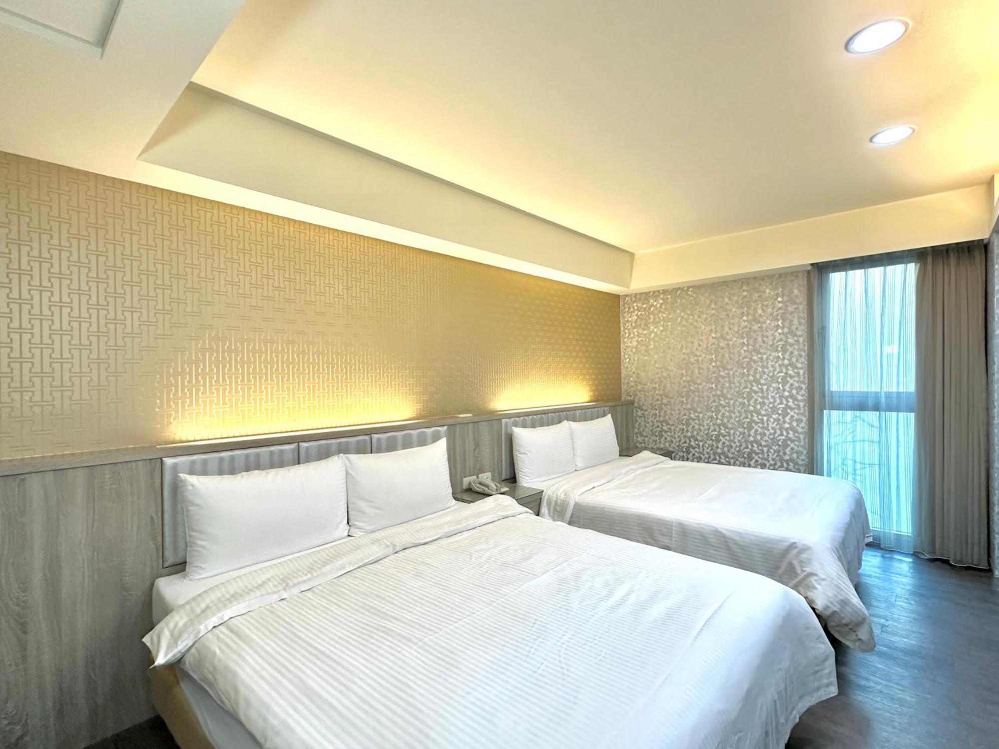 Mei Hotel Taichung Esterno foto