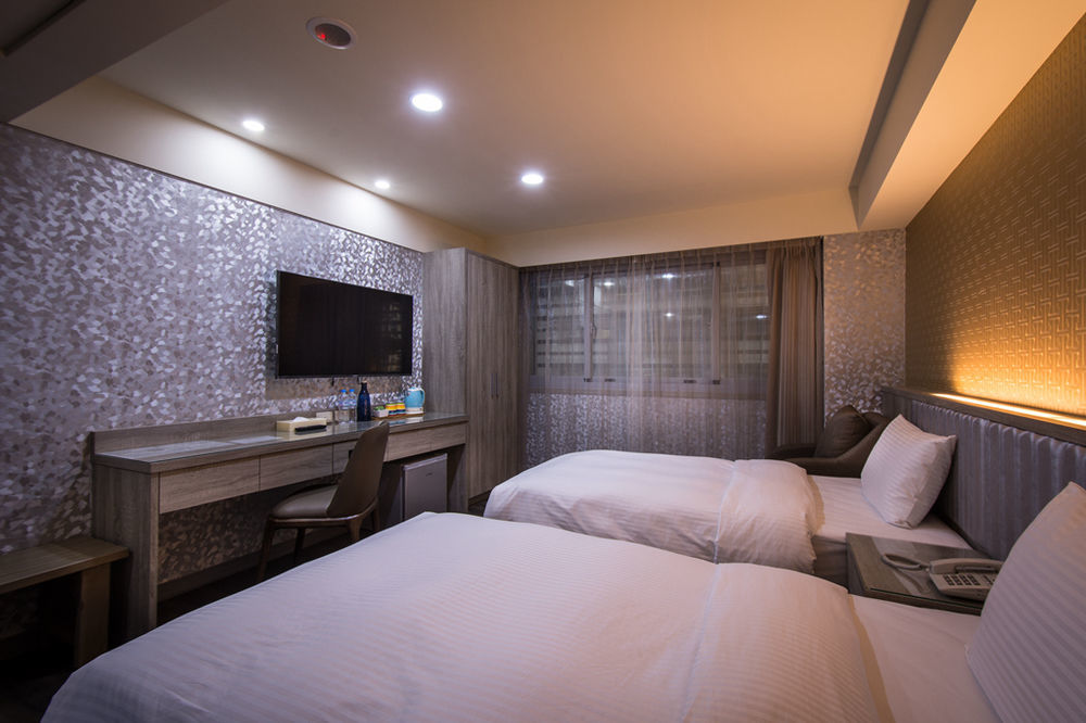 Mei Hotel Taichung Esterno foto