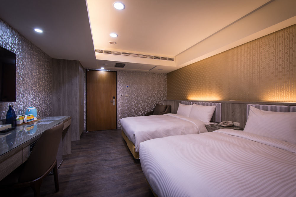 Mei Hotel Taichung Esterno foto
